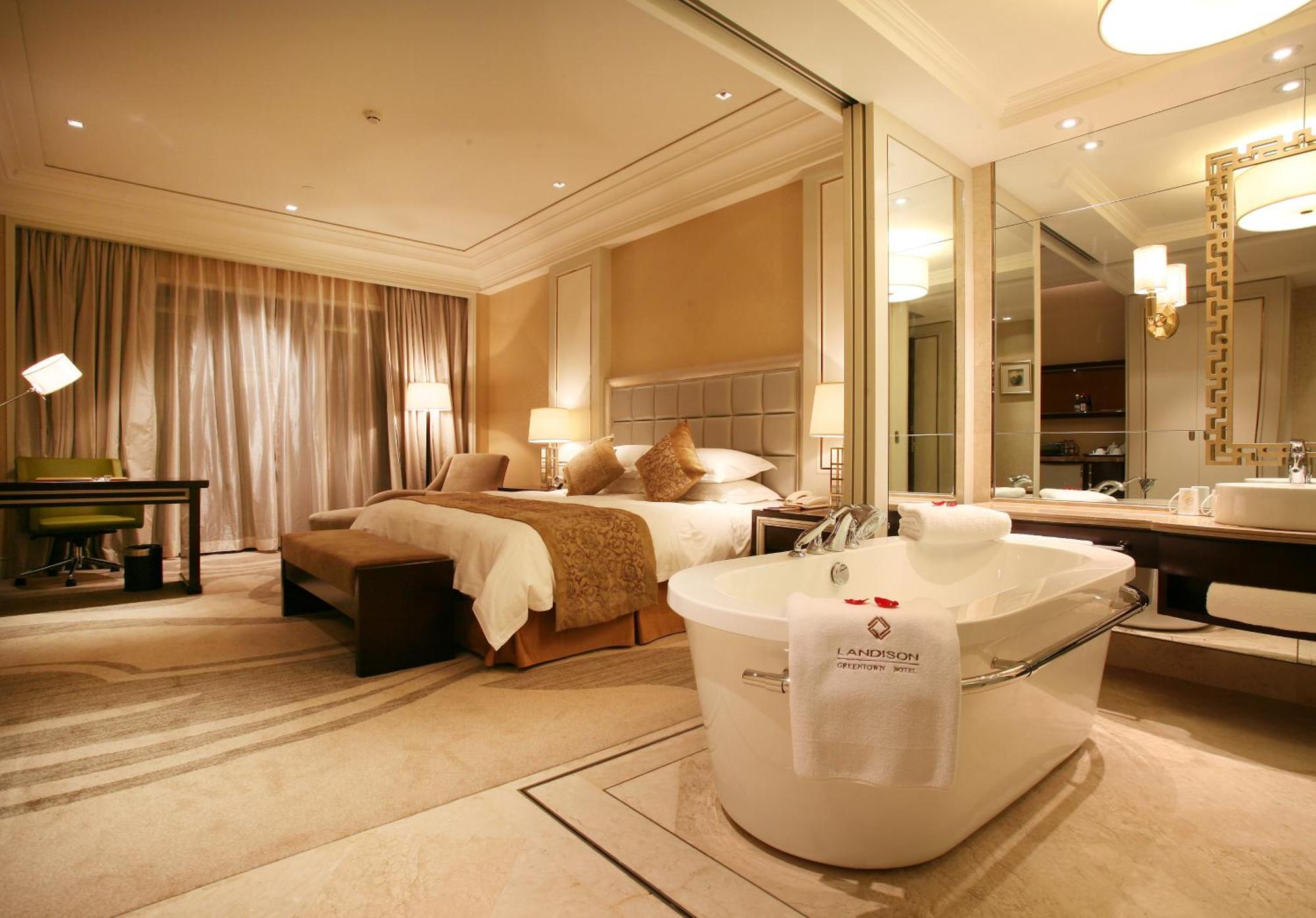 Landison Green Town Hotel Xinchang Екстер'єр фото