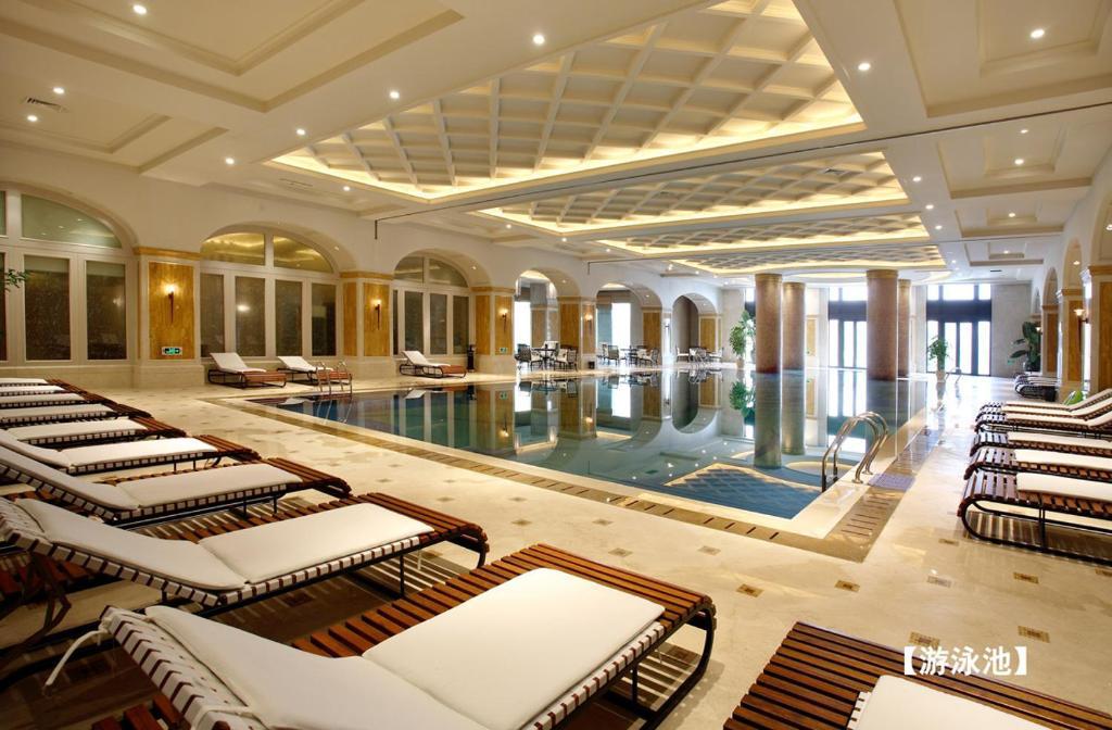 Landison Green Town Hotel Xinchang Екстер'єр фото